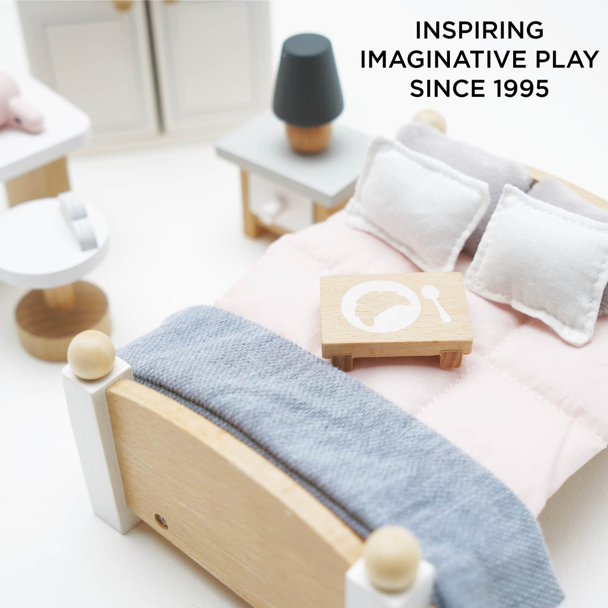 Dolls House Bedroom Furniture