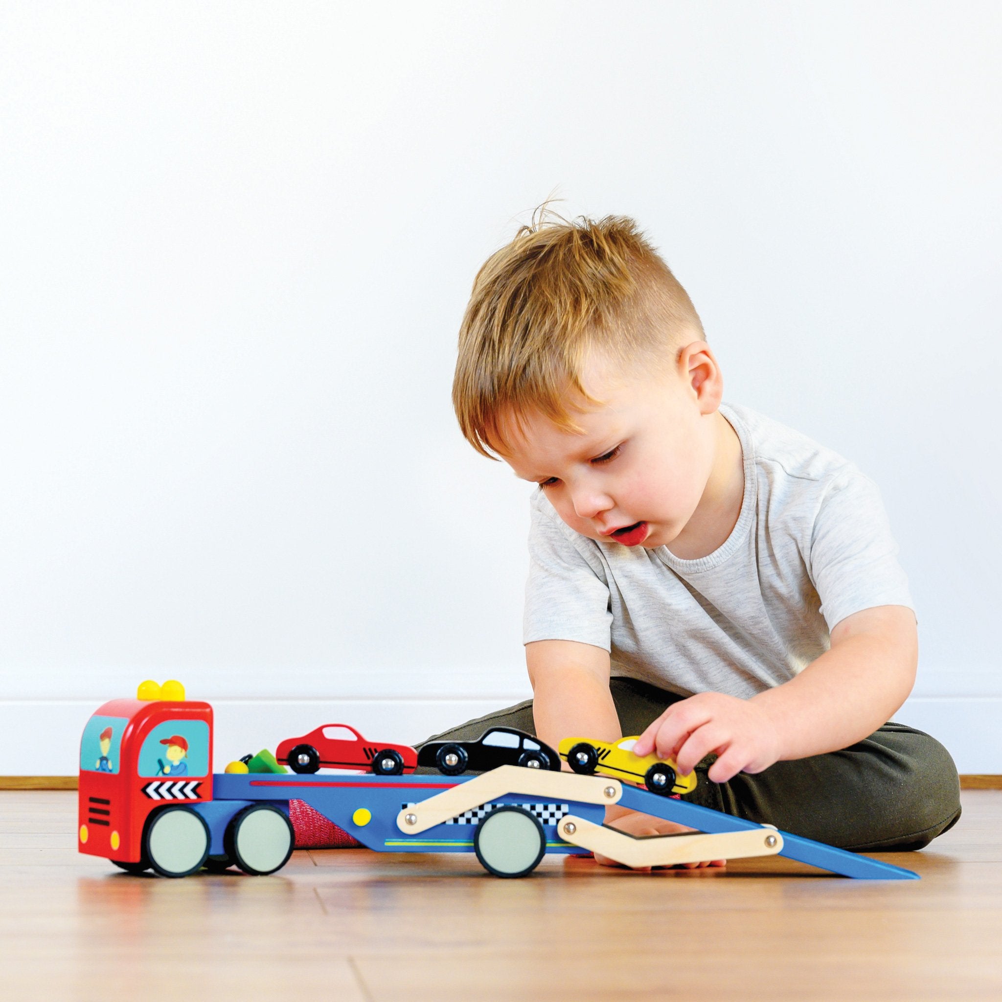 Race Car Transporter, - Le Toy Van