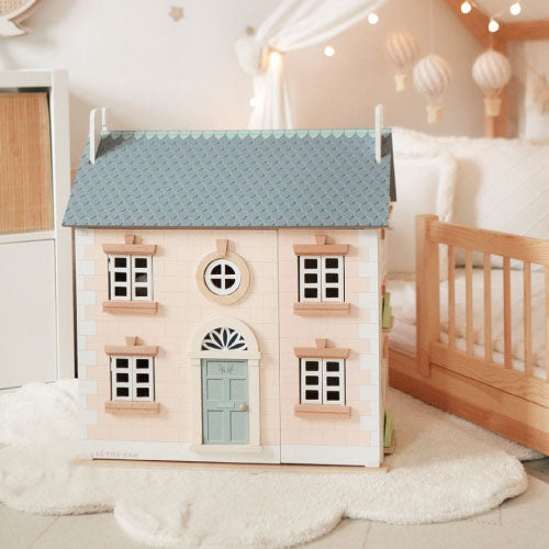 Bay Tree Wooden Doll House | | Toy Dolls Houses | Le Toy Van