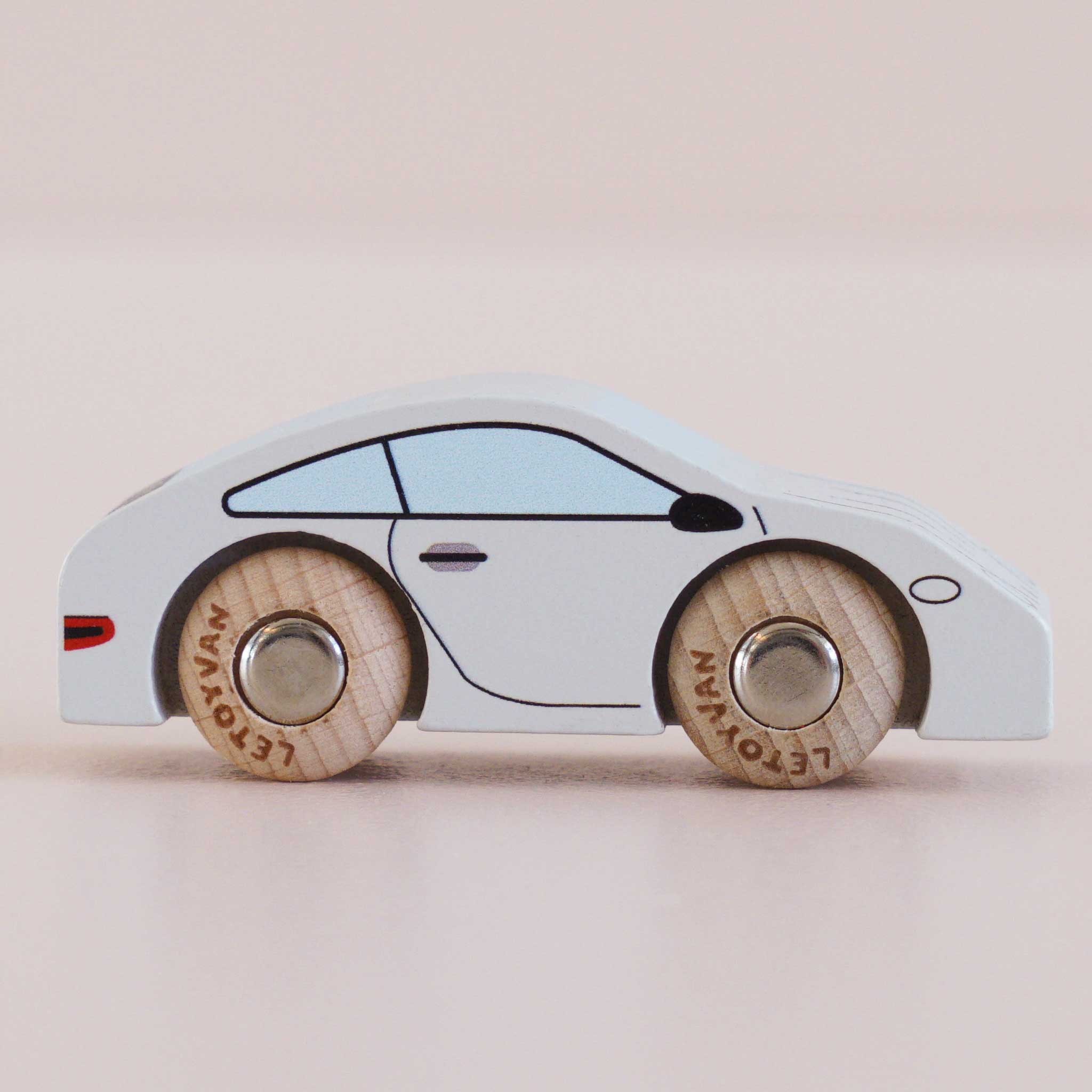 No. 16 GT90 Poppy | Pre order Aug 2026