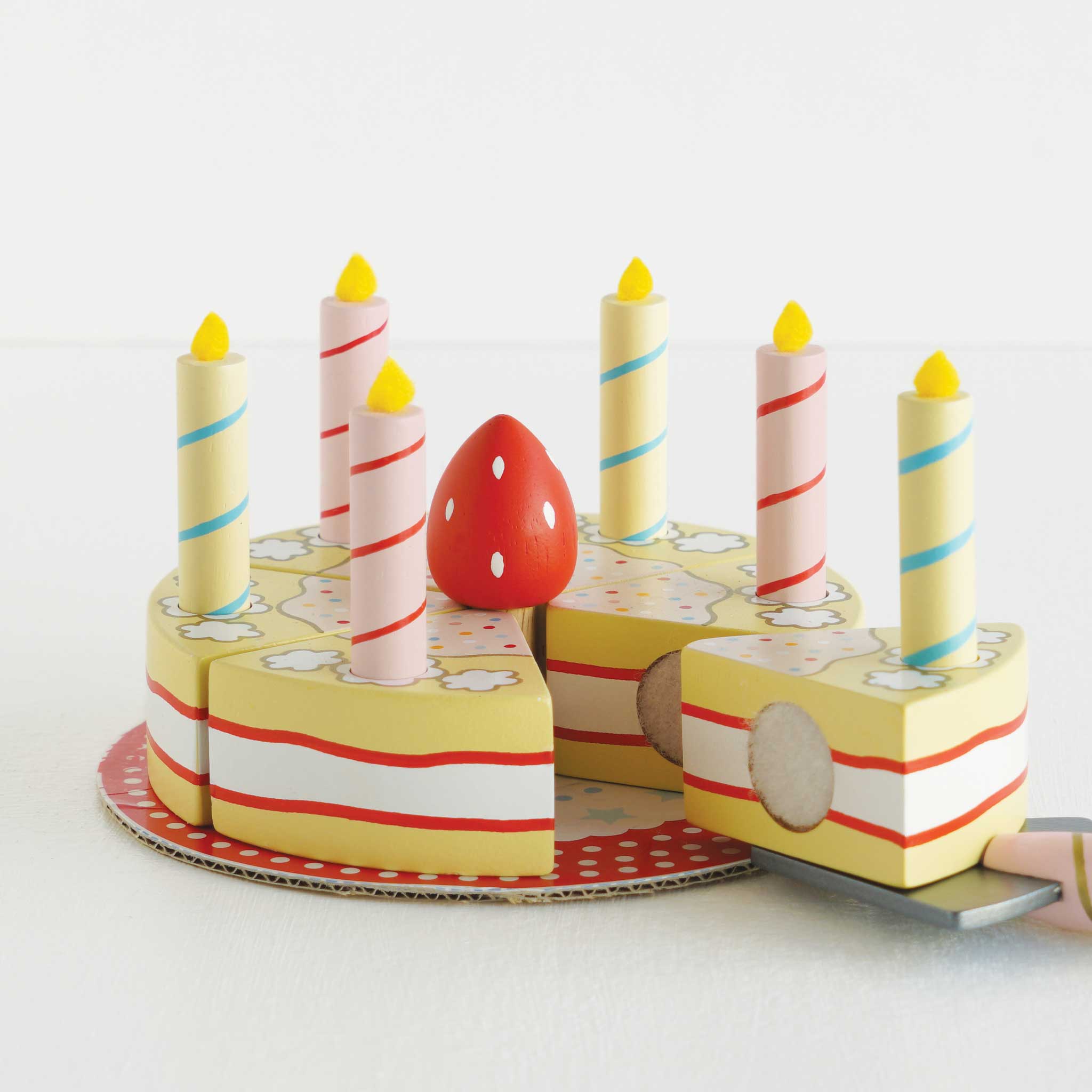 TV273-vanilla-slicable-role-play-playfood-wooden-birthday-cake-_2